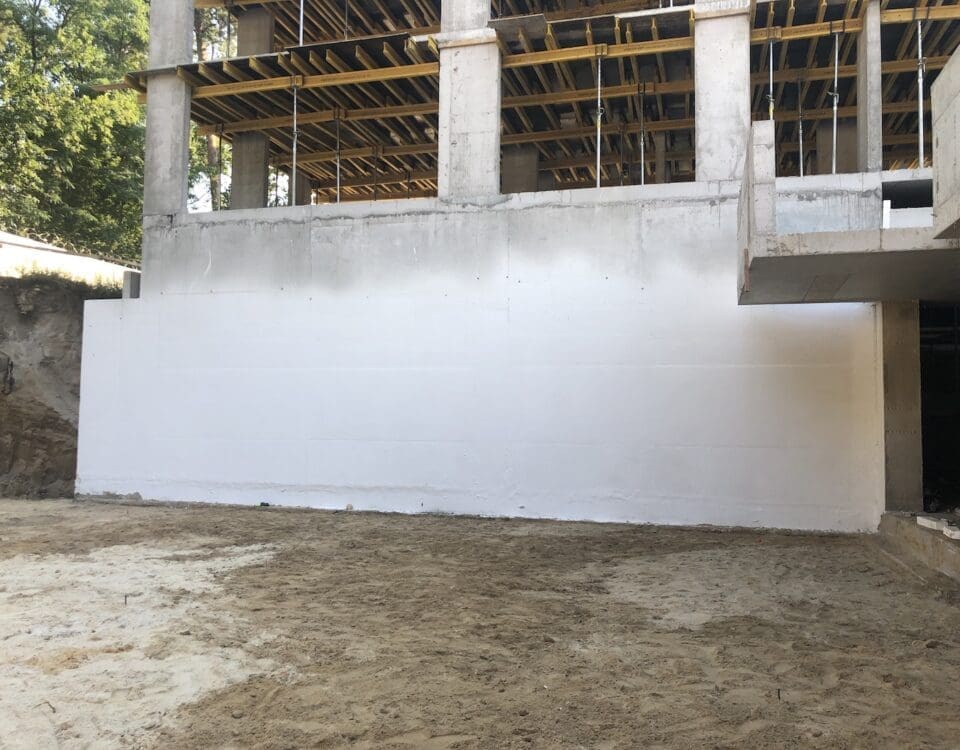 Улаштування гідроізоляції фундаменту багатоповерхового житлового будинку