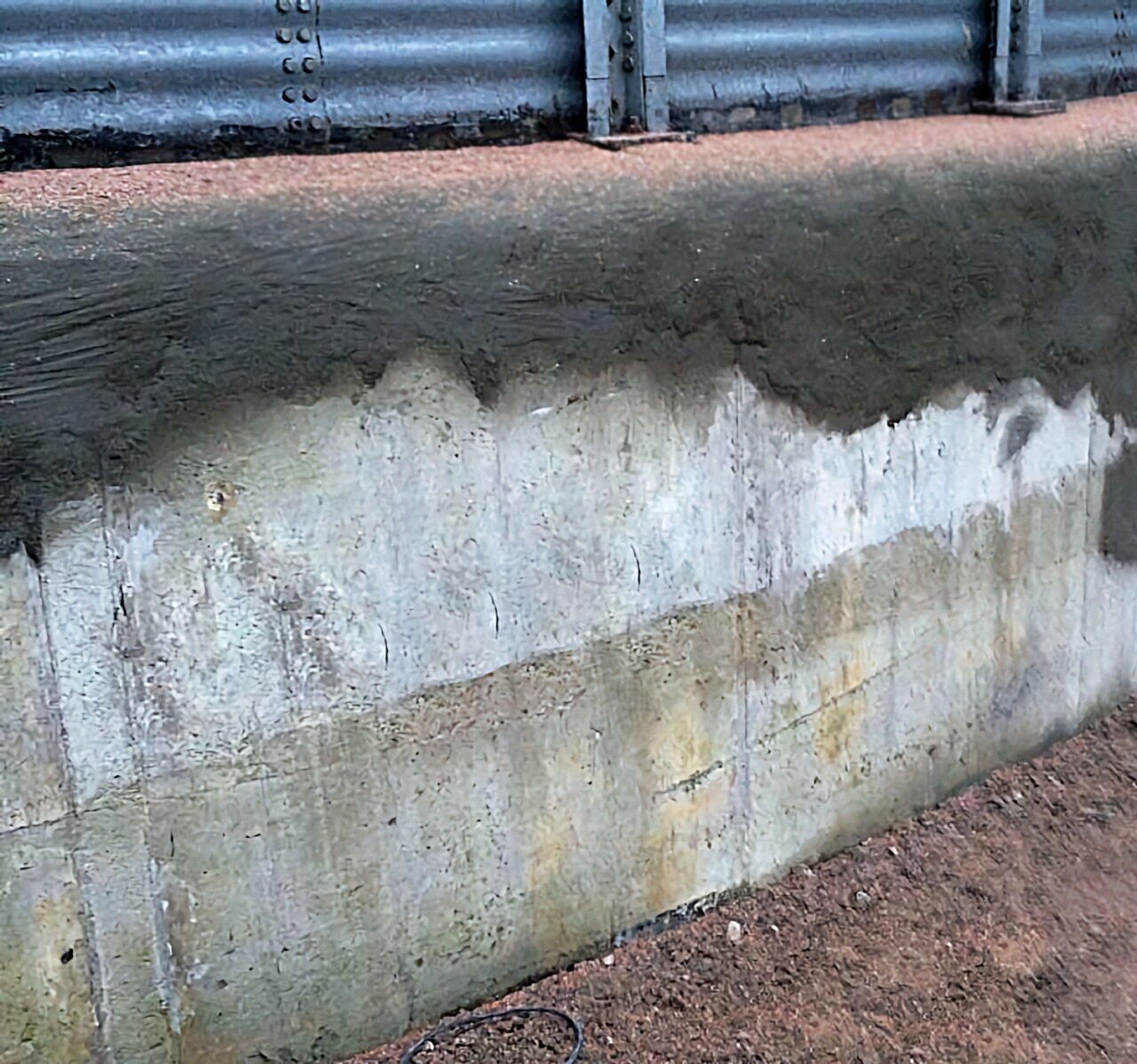 Відремонтована бетонна конструкція